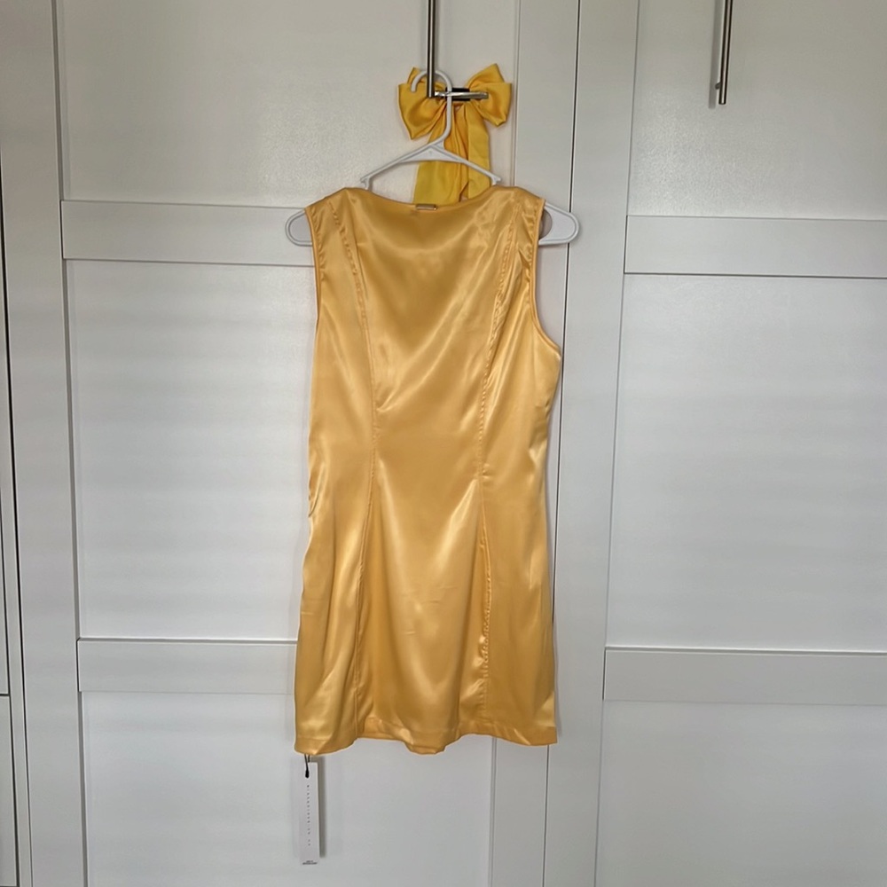 Yellow!!! Dress with Matching Bow - Picture 2 of 12